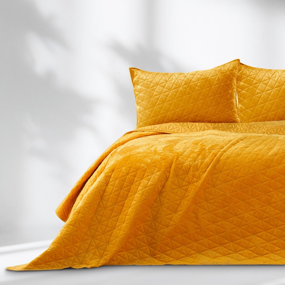 Sárga bársony steppelt ágytakaró 240x260 cm Laila – Restilo